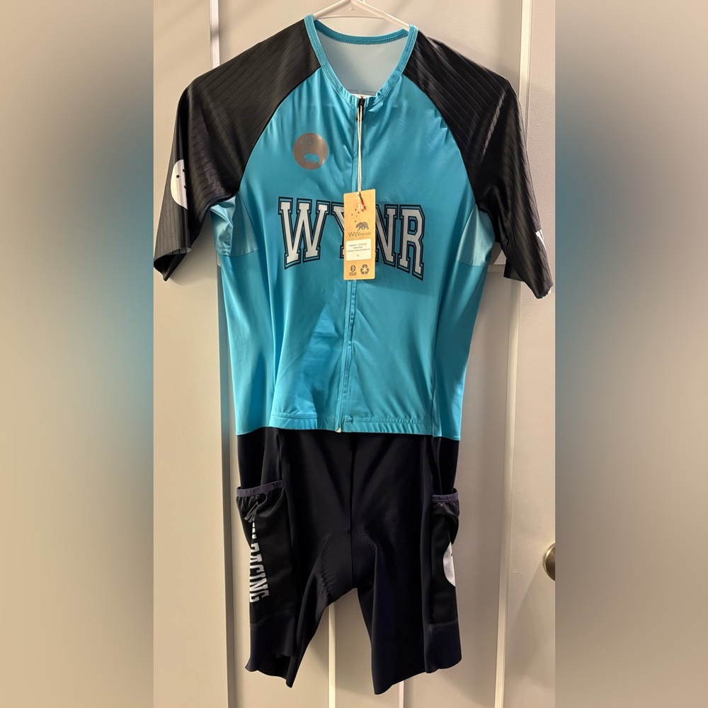 NWT - Wyn Republic Women’s High Velocity X Team WYNR trisuit - XL